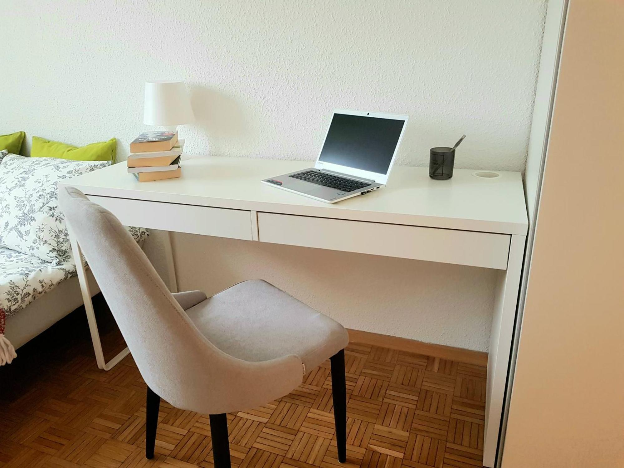 Wygodny Dwupokojowy Pomiedzy Lotniskiem A Centrum Apartment
