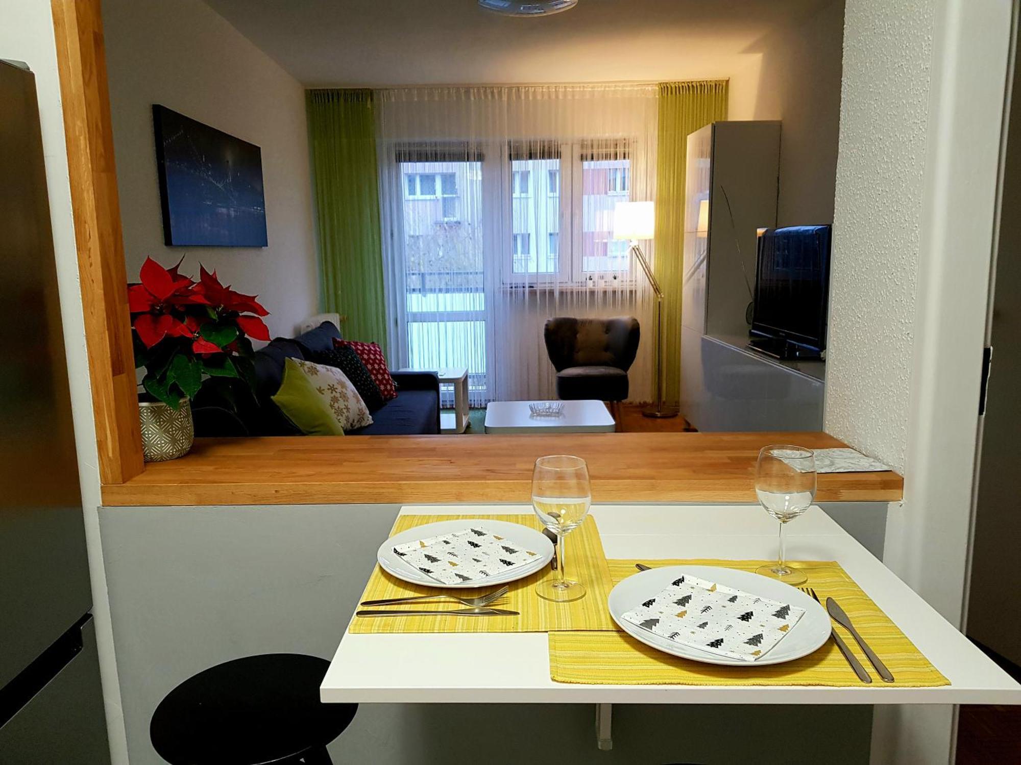 Apartament Wygodny Dwupokojowy Pomiedzy Lotniskiem A Centrum *